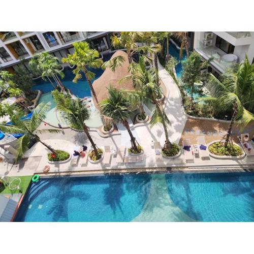 Modern Condo in Wyndham Gardens on the beach