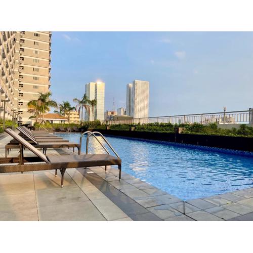 Modern Condo near Airport, MOA and PICC