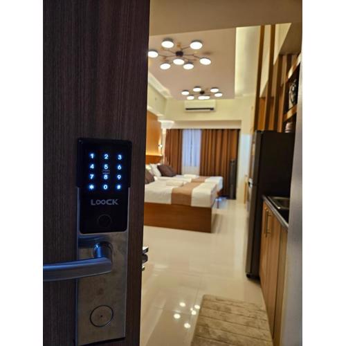 Modern Condotel 2BR near MOA