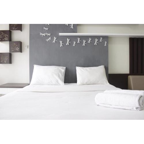 Modern & Contemporary Studio at Beverly Dago Apartment near ITB By Travelio