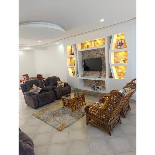 Modern Couzy Suites 2Bdrms