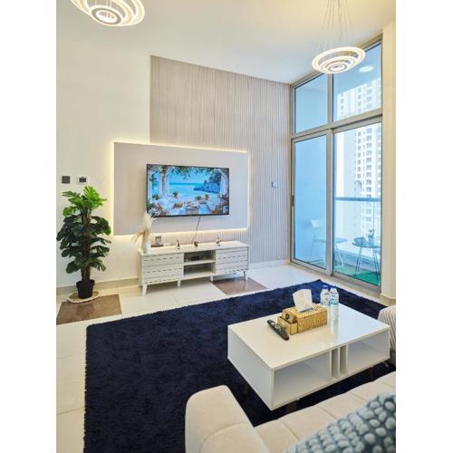 Modern cozy two bedrooms in very attractive location with marina view