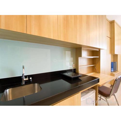 Modern Design and Homey Studio Ciputra World 2 Apartment By Travelio