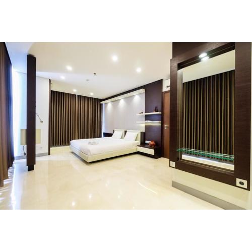 Modern Elegant Design 2BR L'Avenue Apartment By Travelio