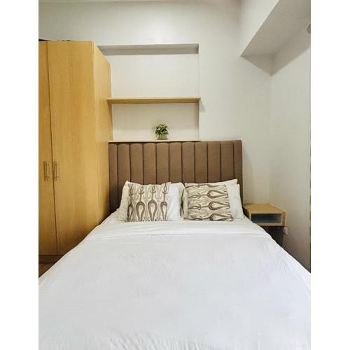 Modern-esque Room at Megaworld