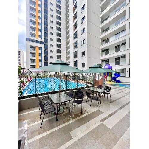 modern executive two bedroom apartment which features a swimming pool,fully equipped gym,child play area with amazing city views