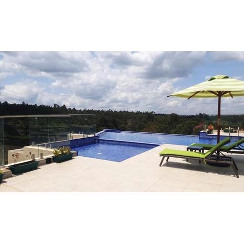 Modern, fully furnished 2BD apt