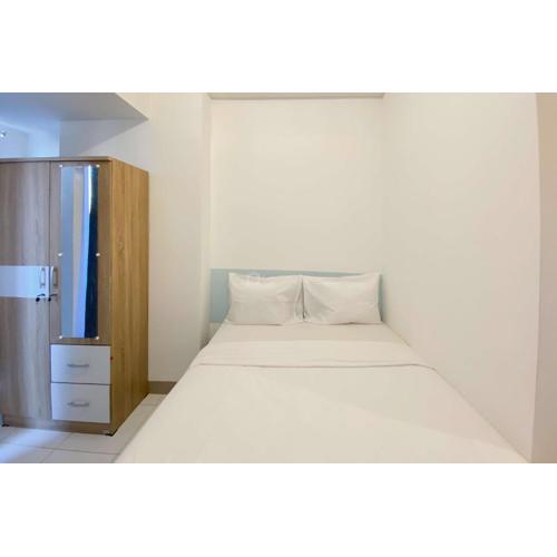 Modern Furnished and Homey Studio Tokyo Riverside PIK 2 Apartment By Travelio