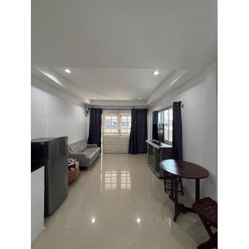 Modern Getaway in the City