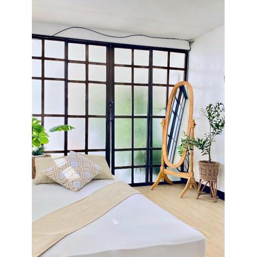 Modern Guesthouse Near Beach in Nasugbu, Batangas