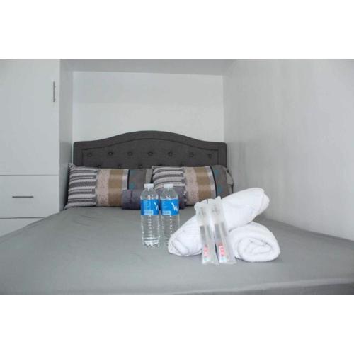 Modern House by EC Homes