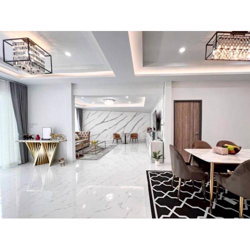 Modern House in Phuket Town