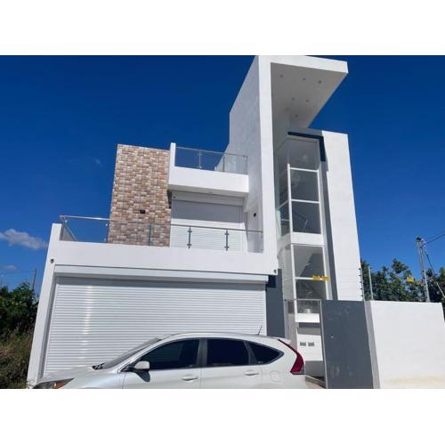 Modern House in Santo Domingo Este