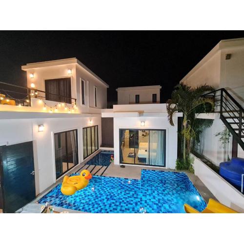Modern Life Pool Villa