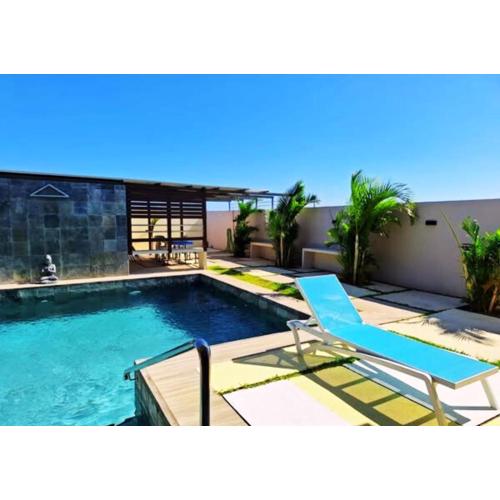 Modern luxury 4-Bedroom Villa with Private Pool, BBQ flic en flac