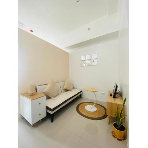 Modern Minimalist City Views in Prime Location