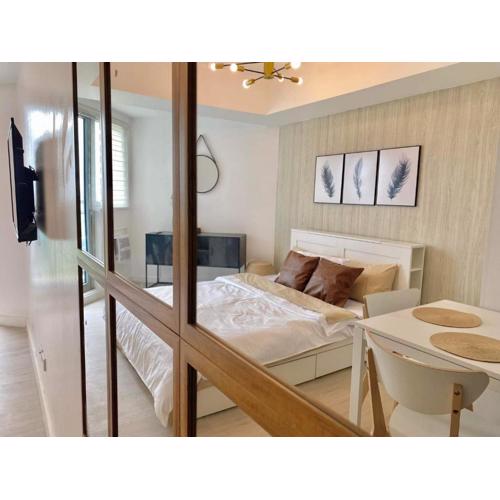 Modern & Minimalist Space Azure North Residences