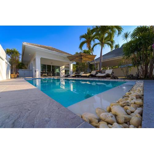 Modern Private 3 Bedroom Pool Villa - GA1