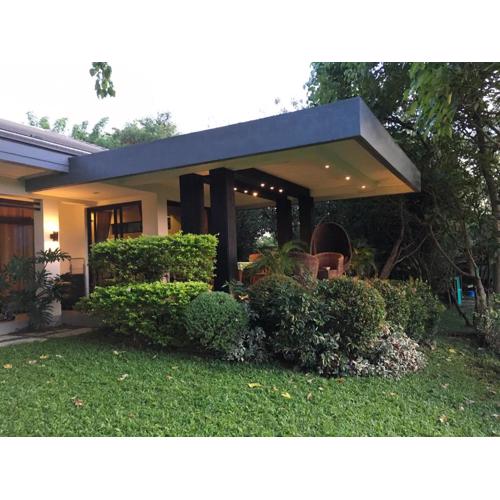 Modern Room with beautiful pool