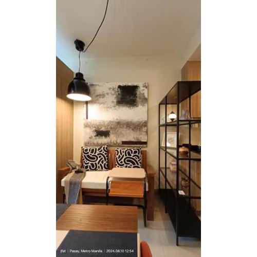 Modern Rustic 1-Bed Condo in MoA Complex
