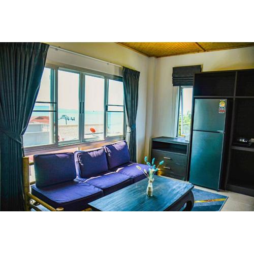 Modern Rustic Seaview 1 bedroom Retreat with Free Coworking