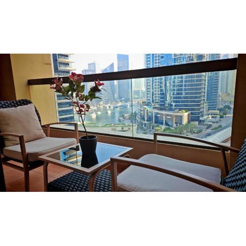 Modern, spacious, Luxe 5BR plus Maid condo in JBR, near JBR Beach, Marina view, By La Buena Vida Holiday Homes