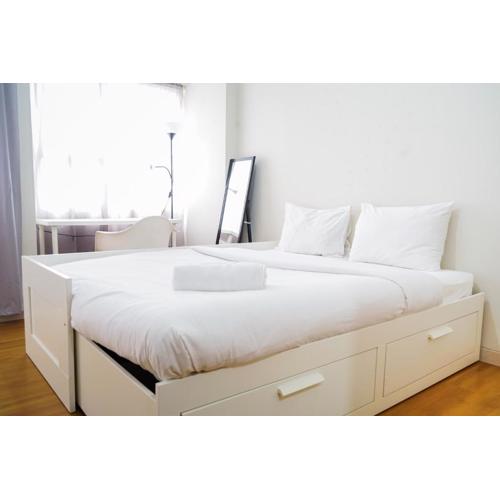 Modern Studio Apartment at Margonda Residence 5 By Travelio