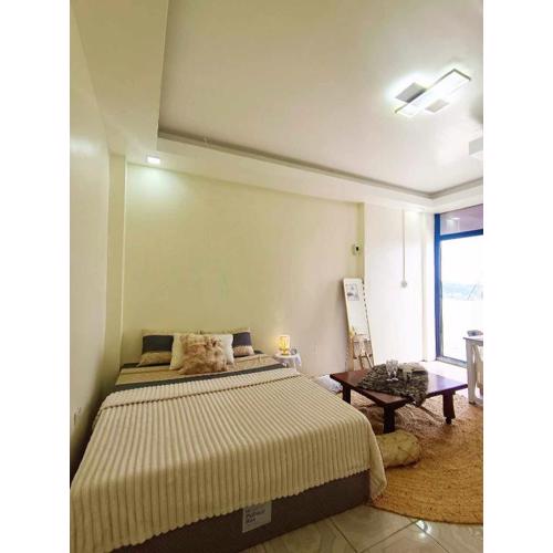 Modern Studio Apartment with Balcony & Stunning City View