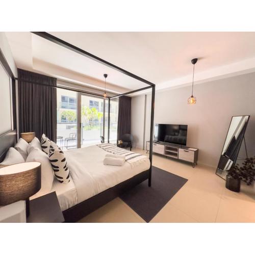 Modern Studio Apartment with Balcony