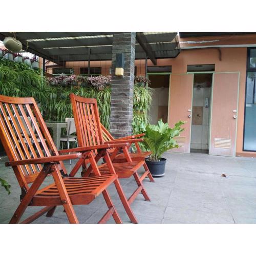 Modern Studio at Apartment Grand Setiabudi By Travelio