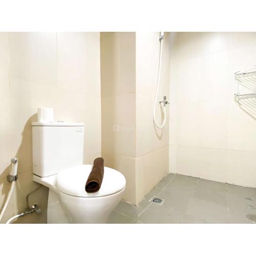 Modern Studio at Gateway Park LRT City Jatibening Apartment By Travelio