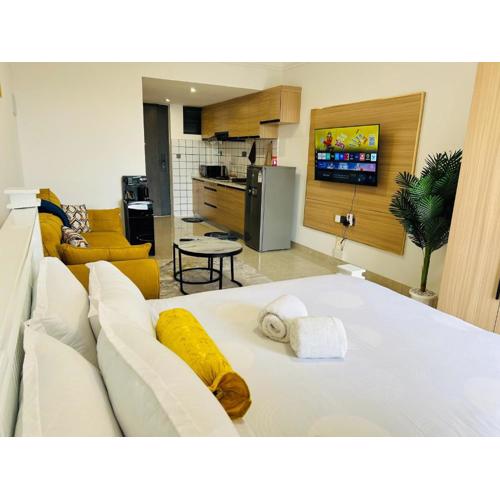 Modern Studio at the Loftel by Nyvin Homes