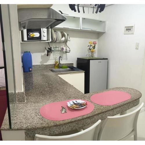 Modern Studio Birch Tower Near Malls & Nightlife