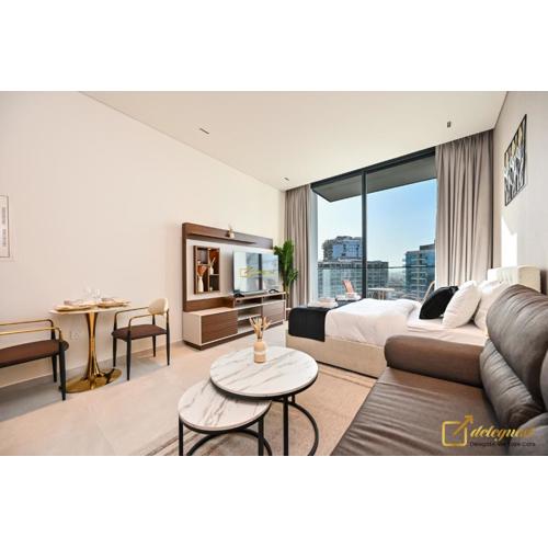 Modern Studio in Arjan by Deleguest