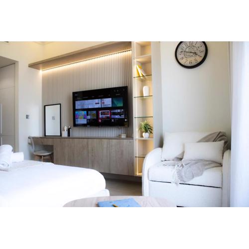 Modern Studio Near Downtown