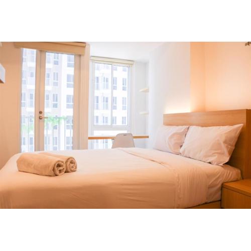 Modern Studio Room at Tokyo Riverside PIK 2 Apartment By Travelio