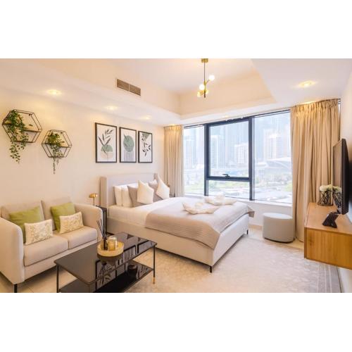 Modern Studio with Marina Skyline view in JLT - Prime Location near Metro
