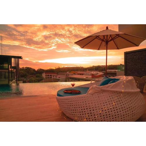 Modern style 1BR Condo close to Kata beach