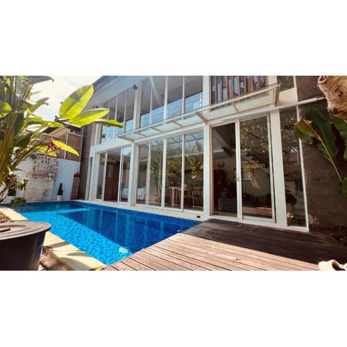Modern Villa near Seminyak & Canggu, Large Pool