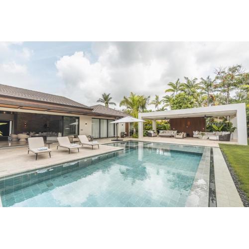 Modern villa with maid and pool in Casa de Campo