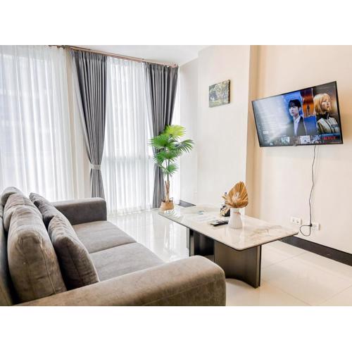 Modish One Bedroom in OPR