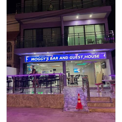 Moggy s Bar And Guest House