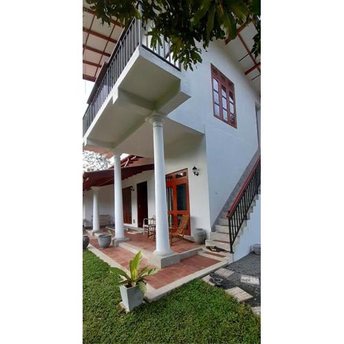 Monara Villa- luxury 3Ac rooms, pool, for Retreat