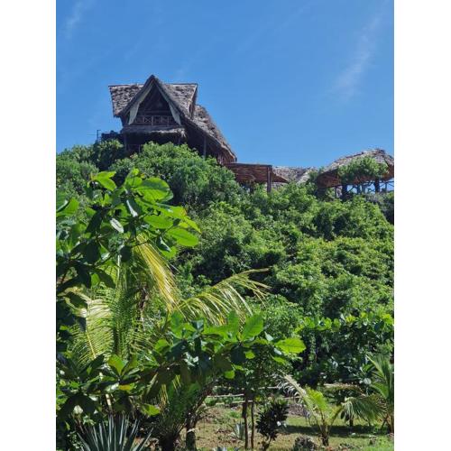 MONKEY MOUNTAIN LODGE