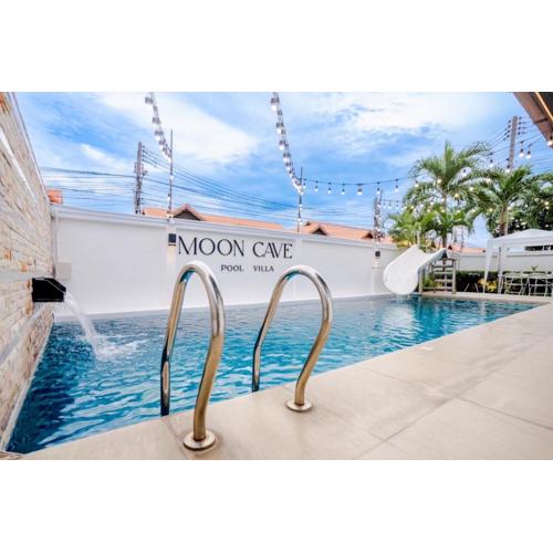 Moon Cave Poolvilla Pattaya บ้านพักพูลวิลล่า