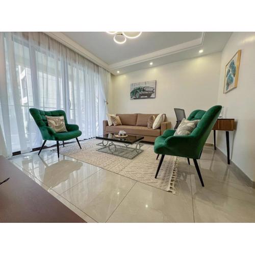 Moonlight Manor by Edmor Suites