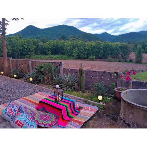 Moonrise Cottage Private Country Home with Moutain View