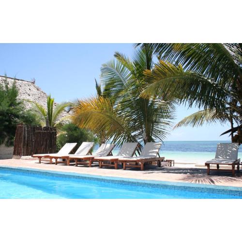 Moonshine Uroa Boutique Hotel