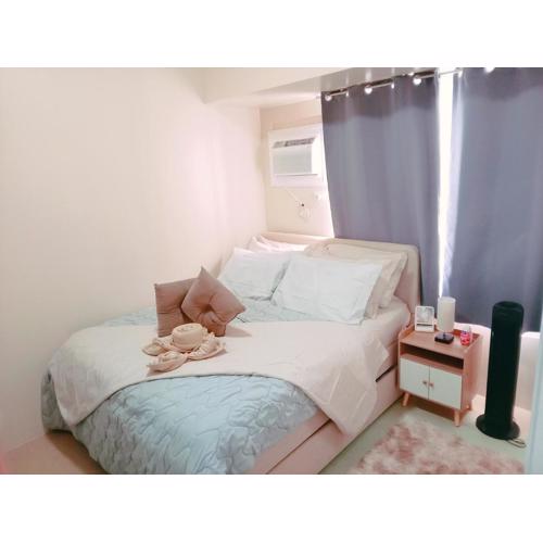 Moore HQ 1BEDROOM Avida Tower 2