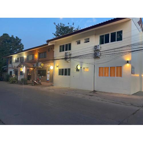 จอมเมือง Motel